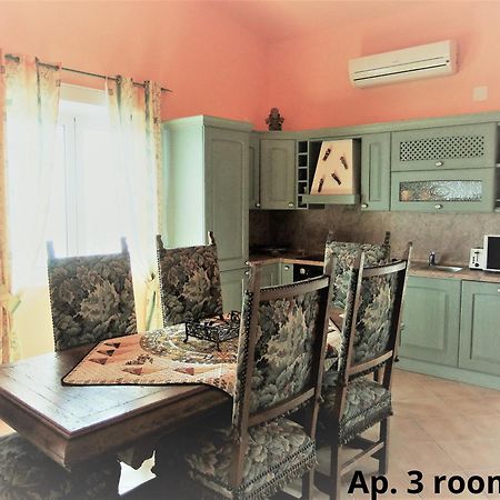Deby Beach House Vir Εξωτερικό φωτογραφία