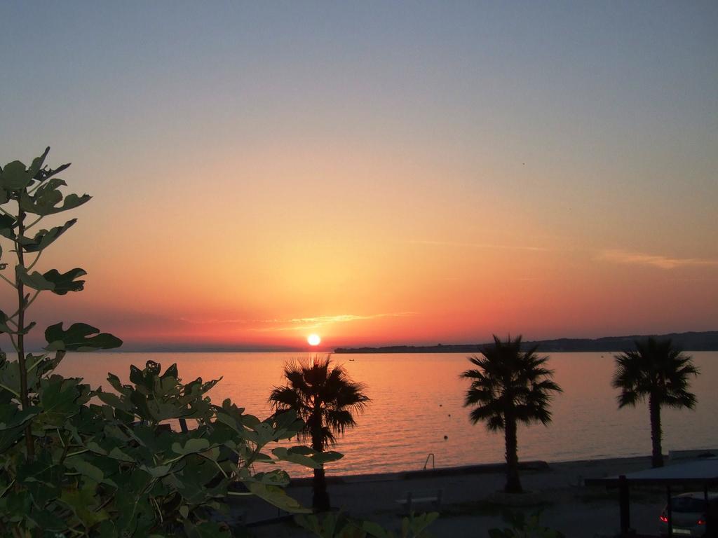 Deby Beach House Vir Εξωτερικό φωτογραφία